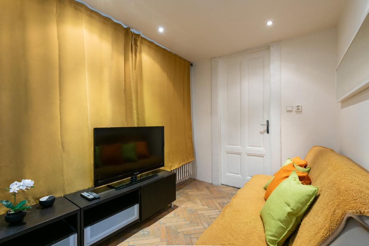 Narodni Appartement Praag